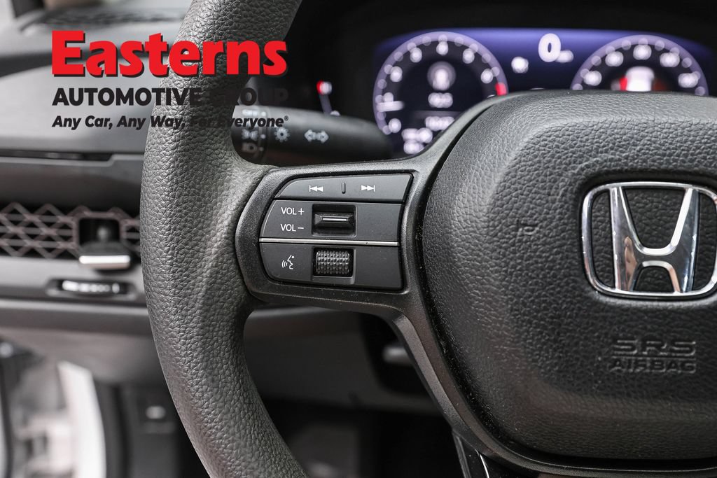 Used 2025 Honda Accord SE image 15