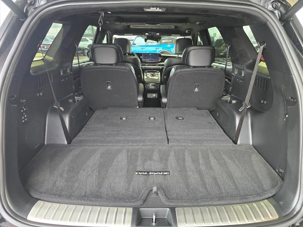 Used 2024 Hyundai Palisade Calligraphy image 25