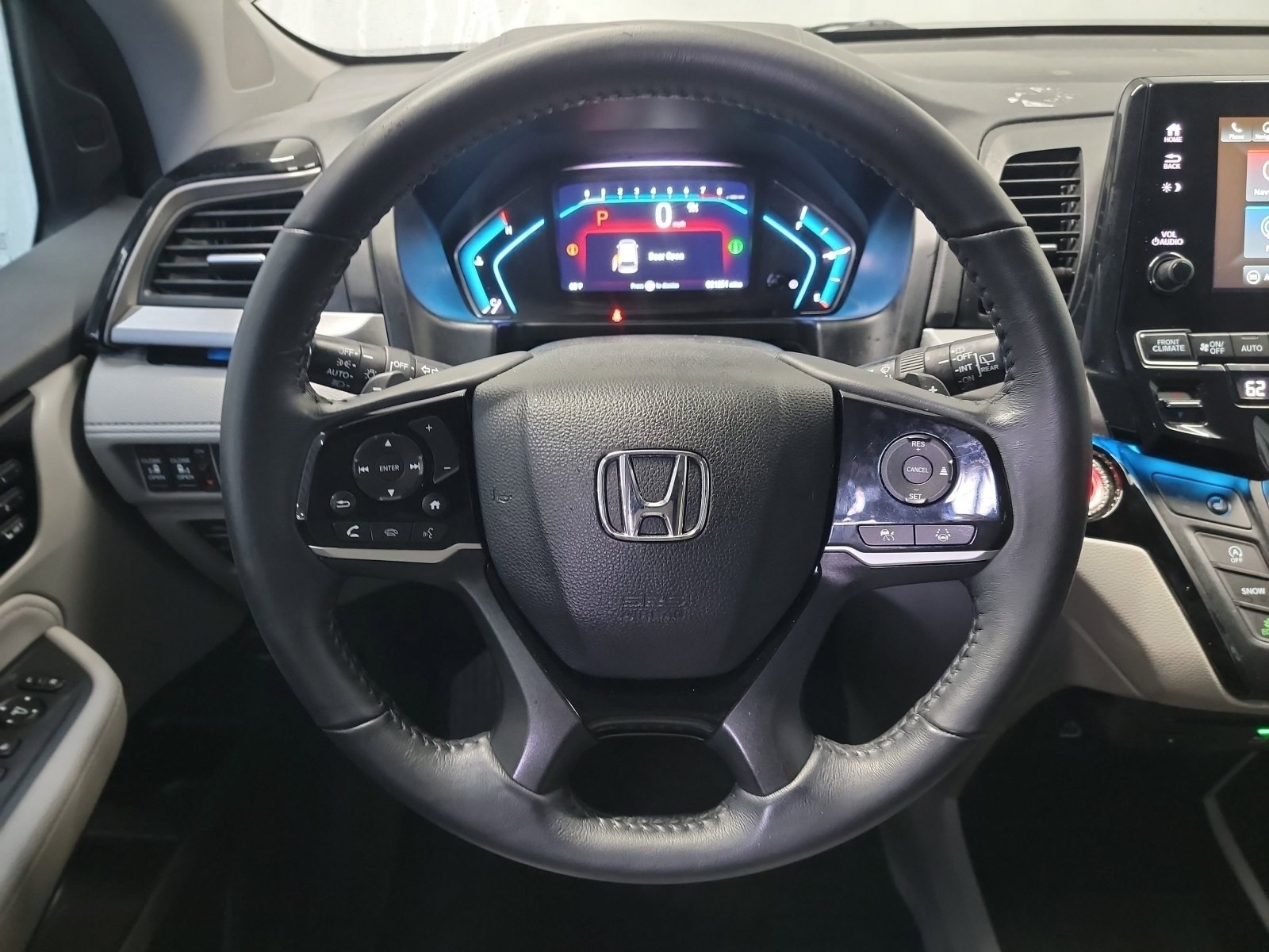 Used 2023 Honda Odyssey Touring image 17