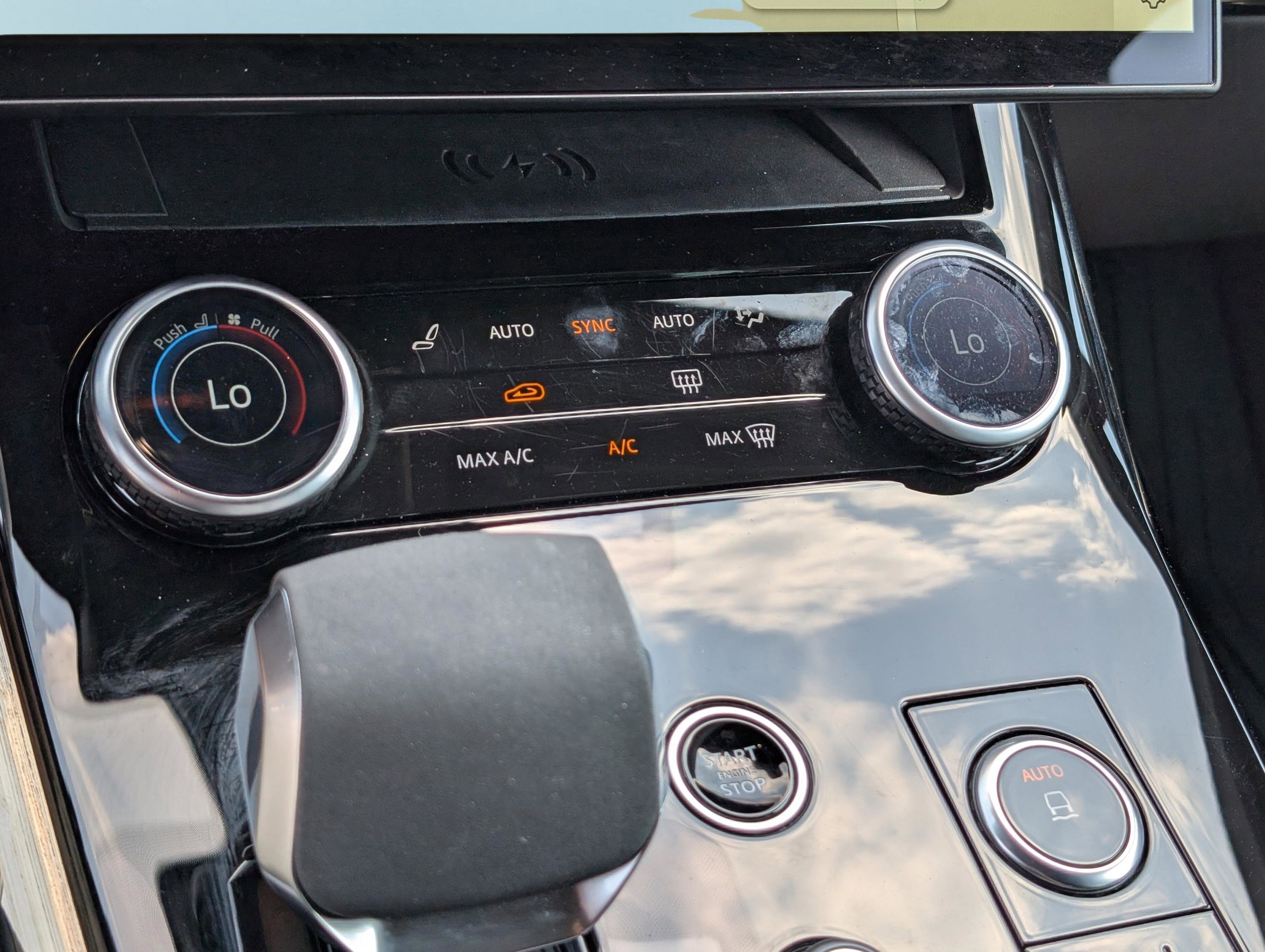 Used 2023 Land Rover Range Rover Sport SE image 29