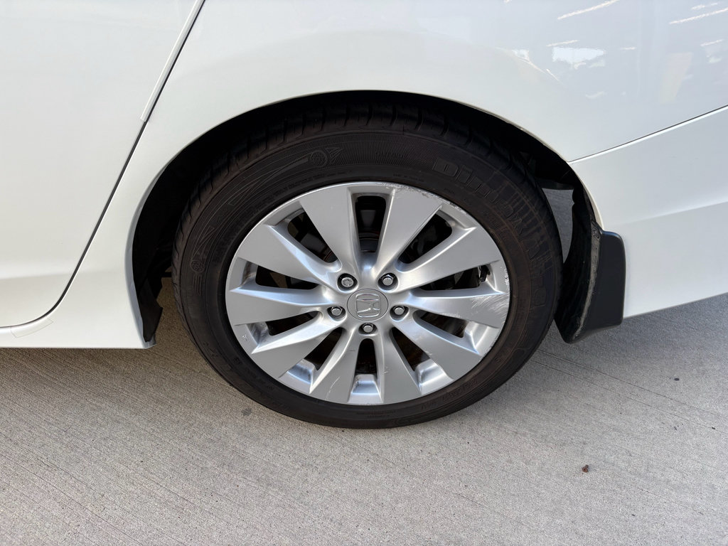Used 2014 Honda Accord EX image 31