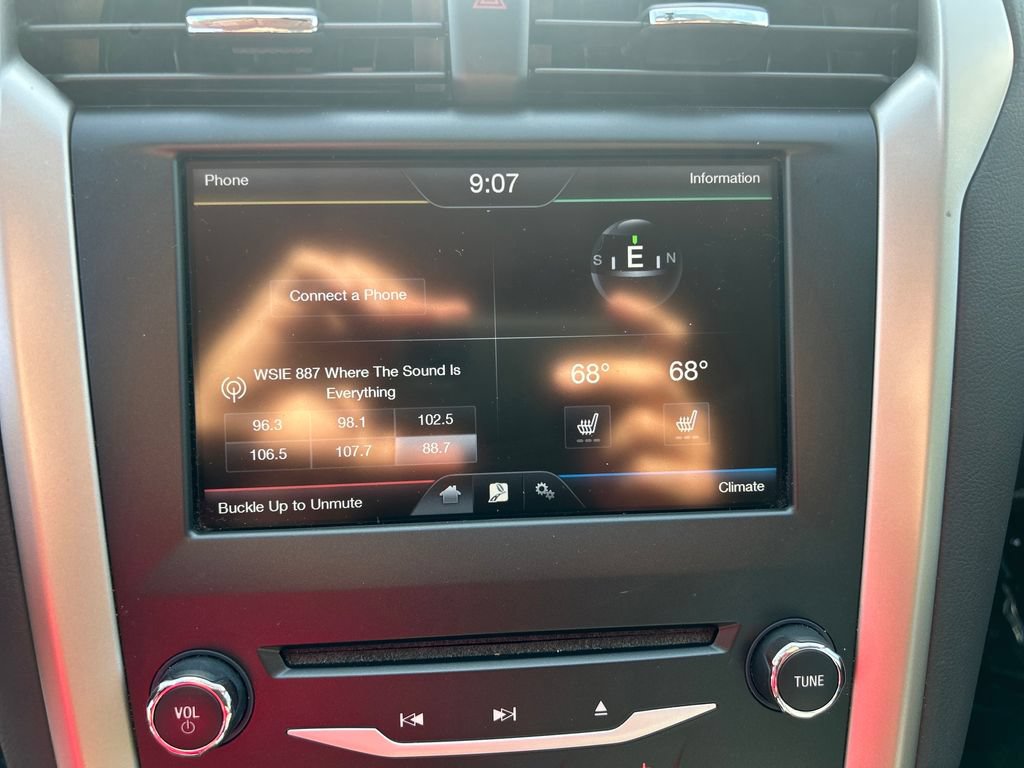 Used 2014 Ford Fusion Energi SE FWD image 23