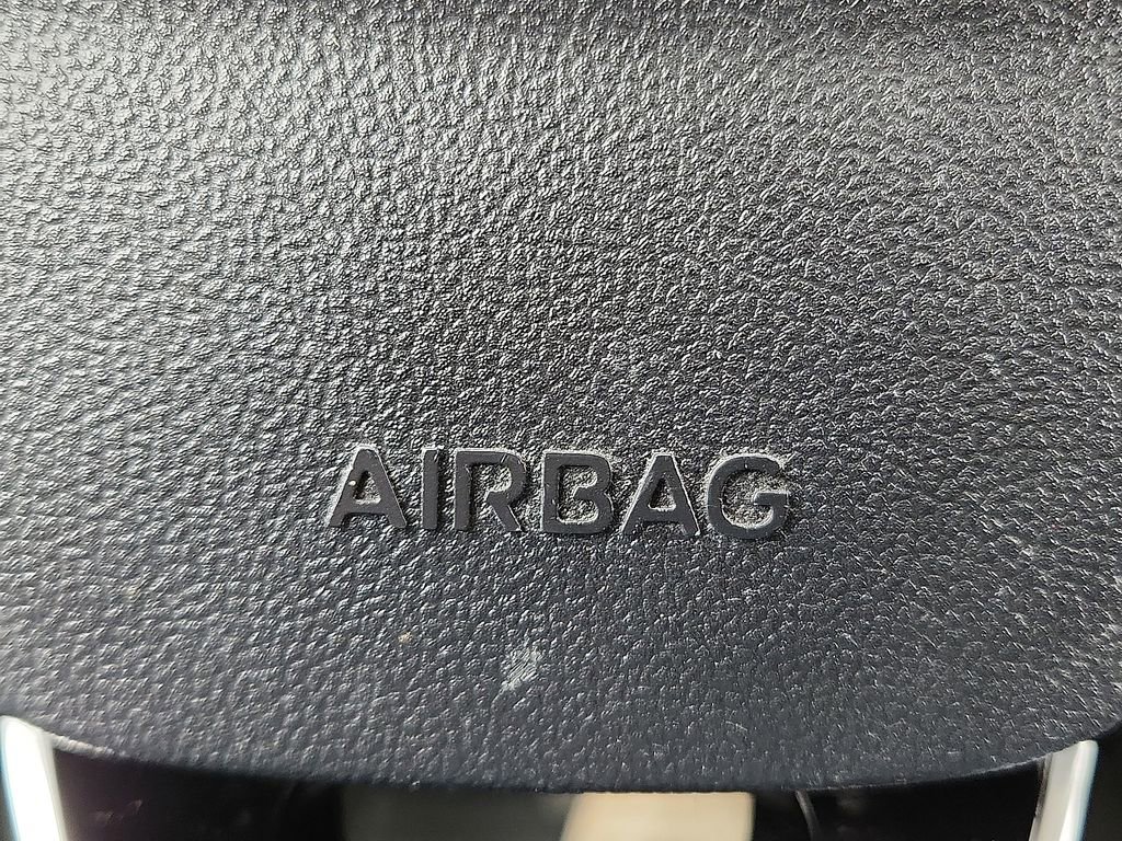 Used 2022 Ford Escape SE w/ SE Sport Appearance Package image 22