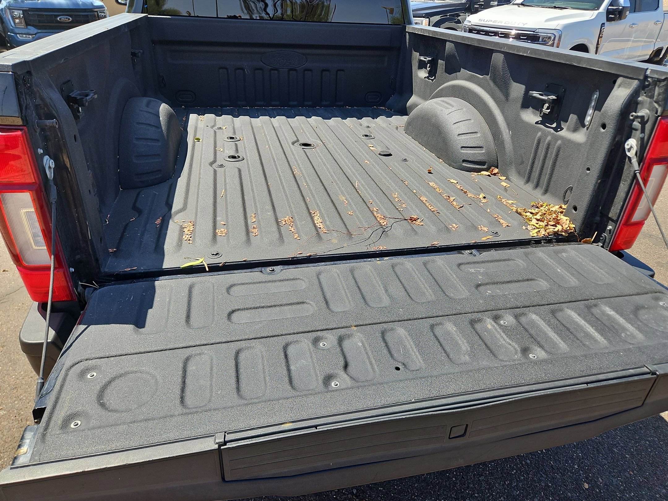 Used 2022 Ford F250 Platinum AWD/4WD image 7