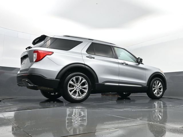 Used 2023 Ford Explorer Limited w/ Equipment Group 301A AWD/4WD image 28