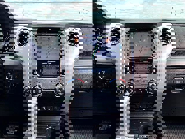 Used 2021 Toyota Tundra Platinum AWD/4WD image 18