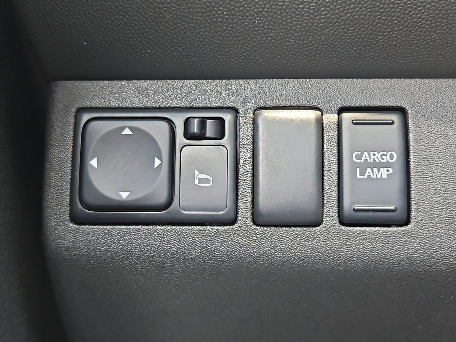 Used 2016 Nissan Frontier SV RWD image 25