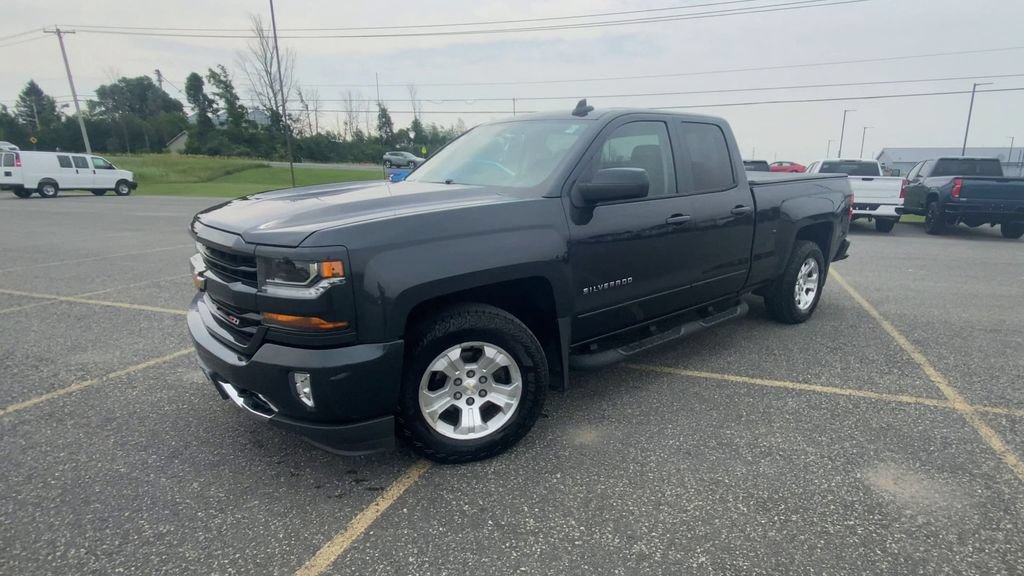 Used 2018 Chevrolet Silverado 1500 LT w/ All Star Edition AWD/4WD image 4