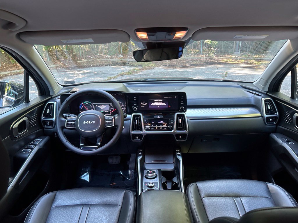 Used 2023 Kia Sorento EX AWD/4WD image 30