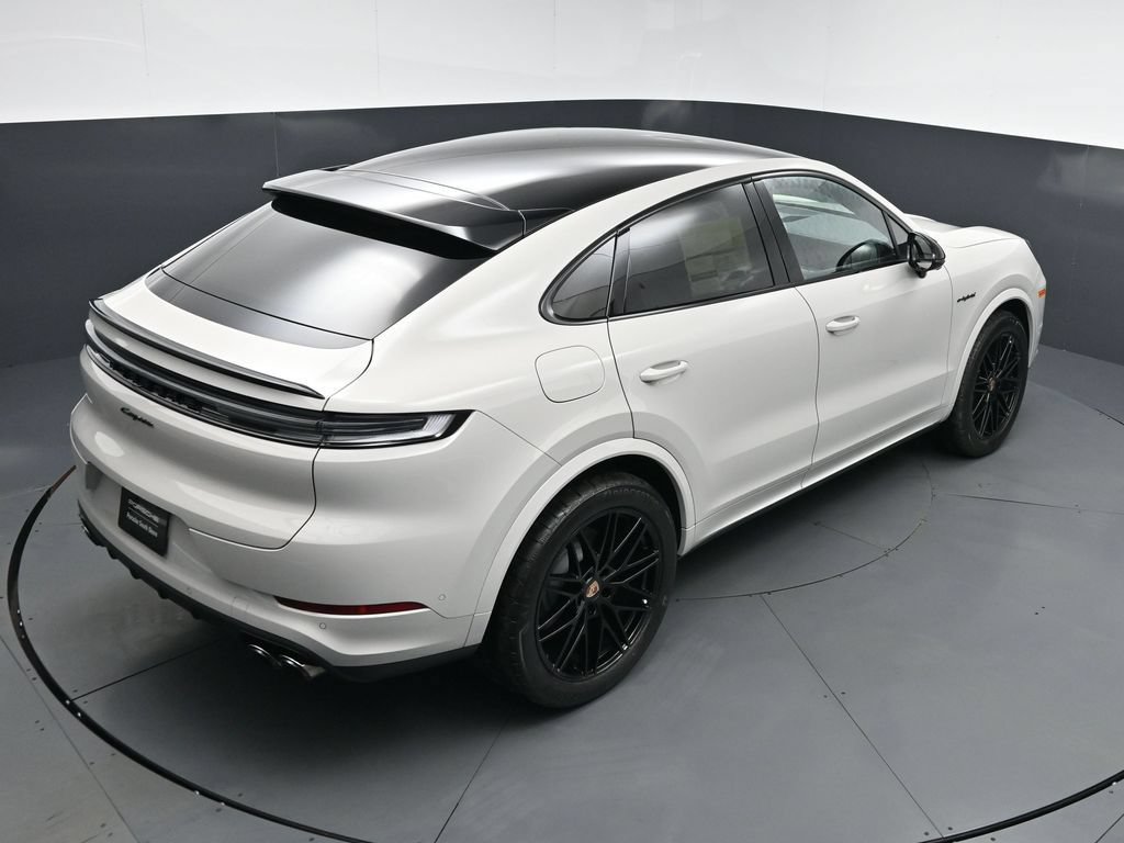 New 2026 Porsche Cayenne E-Hybrid Coupe AWD/4WD image 19
