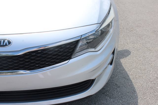 Used 2018 Kia Optima LX FWD image 38