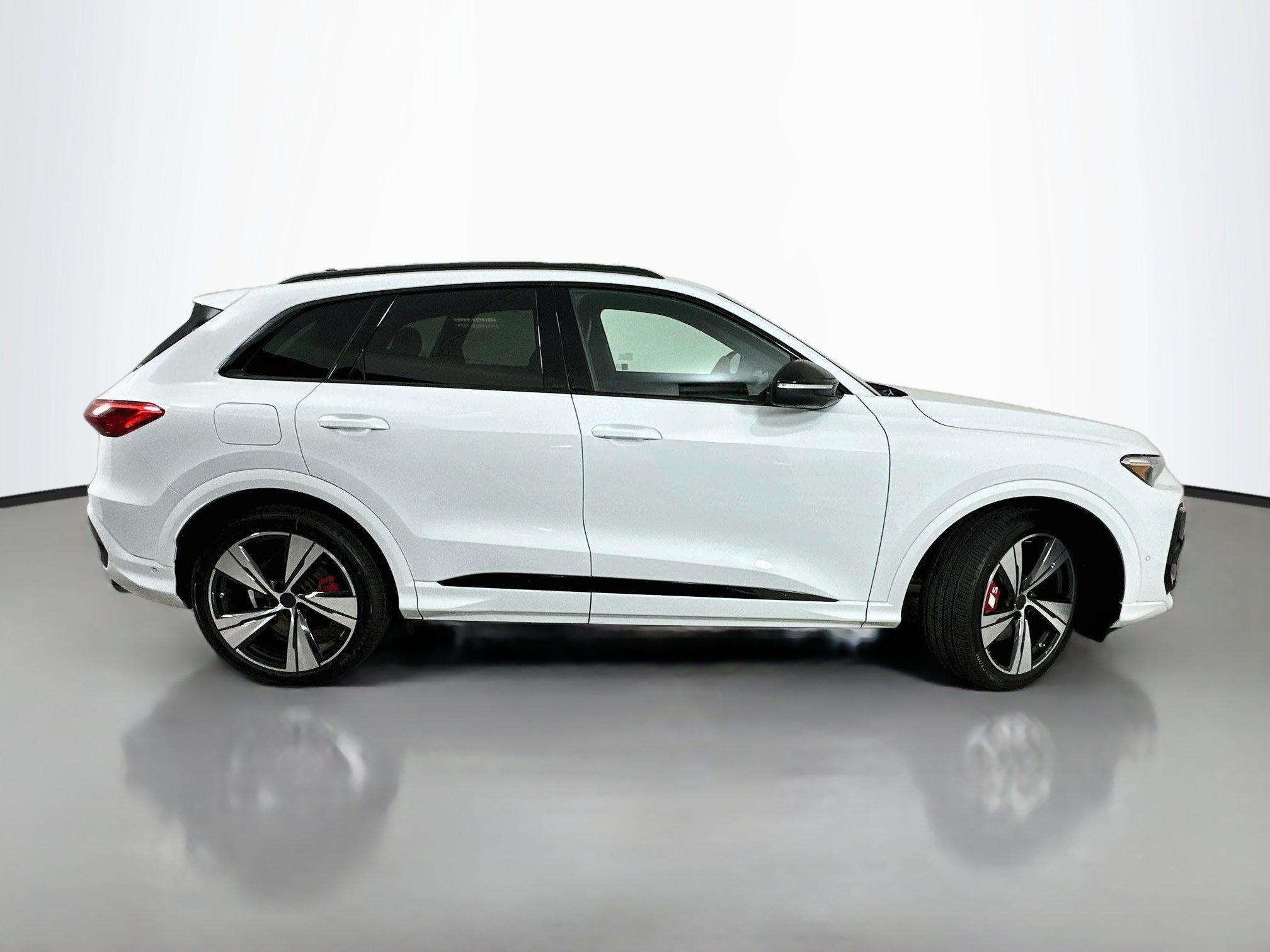 New 2026 Audi SQ5 Premium Plus AWD/4WD image 8