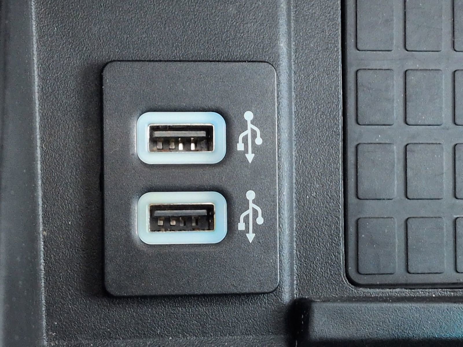 Used 2019 Ford Expedition Platinum image 37