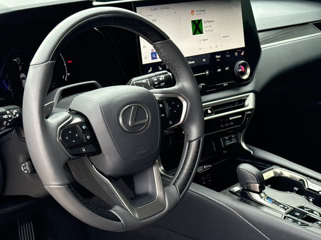 Used 2024 Lexus RX 350 AWD w/ Convenience Package image 18