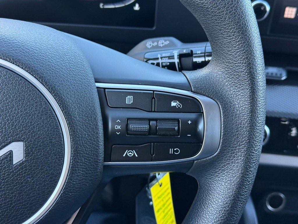 Used 2024 Kia Sportage LX image 20