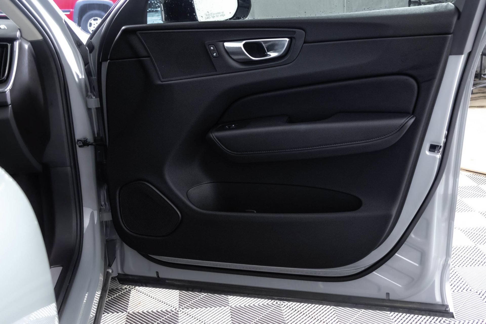Used 2024 Volvo XC60 T8 Core AWD/4WD image 43