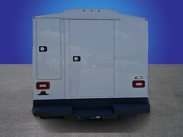 New 2024 Chevrolet Express 4500 w/ Driver Convenience Package RWD image 4