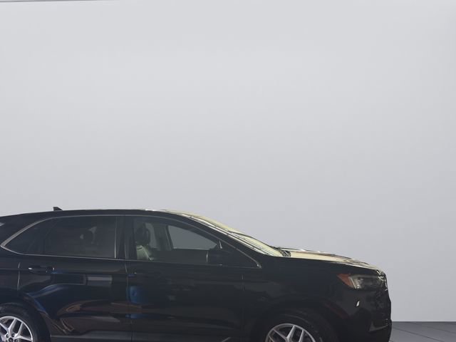 Used 2023 Ford Edge SEL image 31