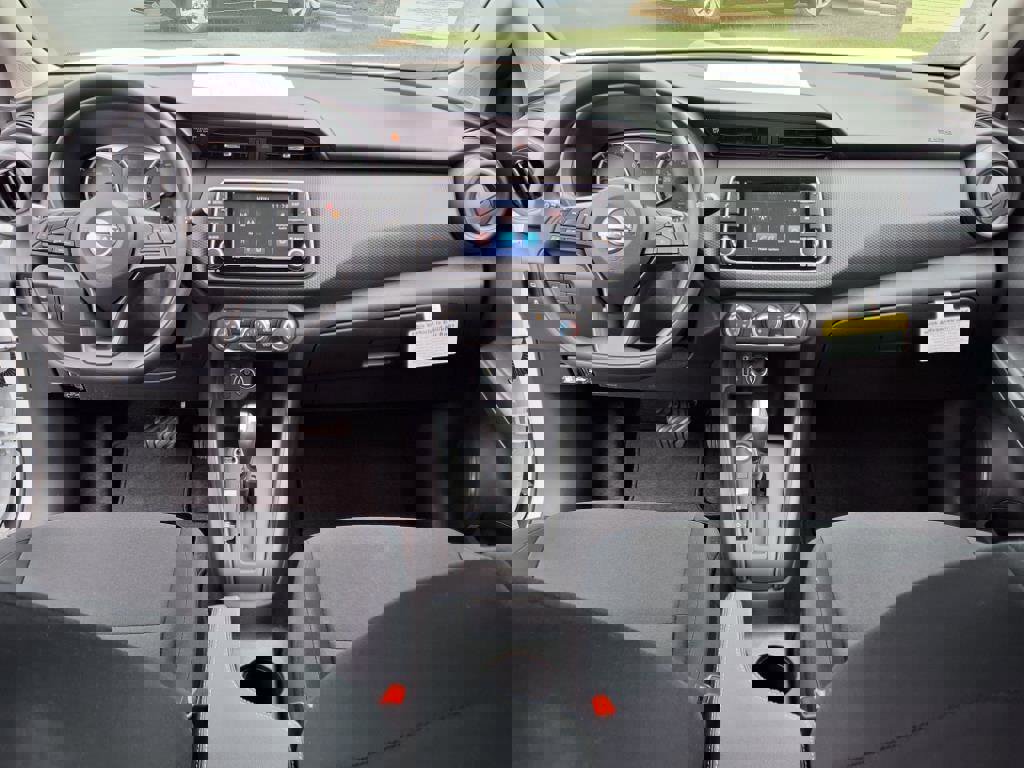 Used 2025 Nissan Kicks Play S image 6