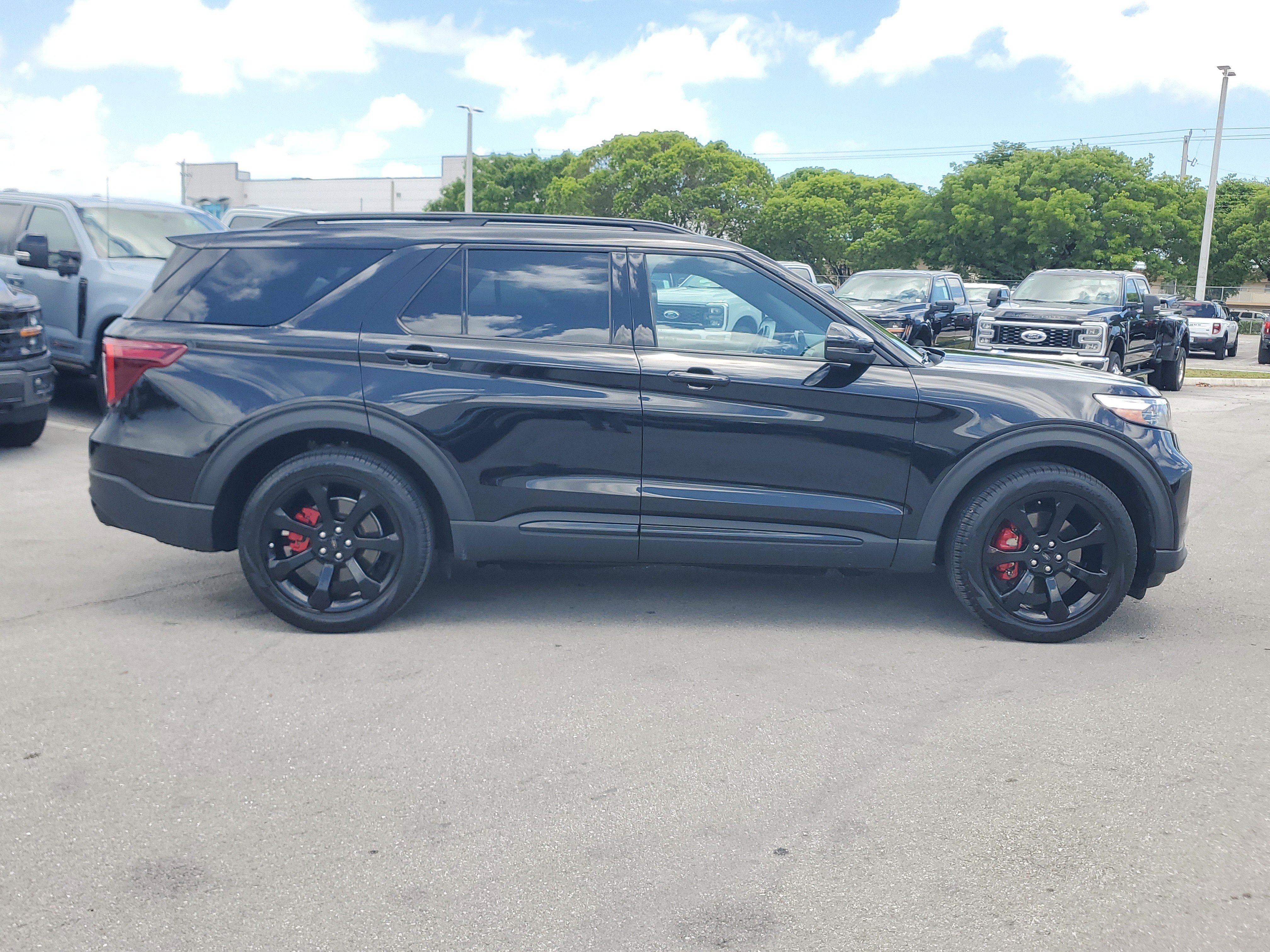 Used 2023 Ford Explorer ST w/ Equipment Group 401A AWD/4WD image 4