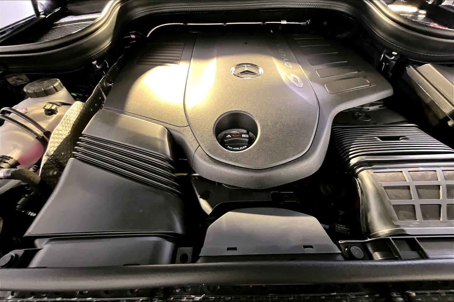 New 2026 Mercedes-Benz GLS 450 4MATIC image 14