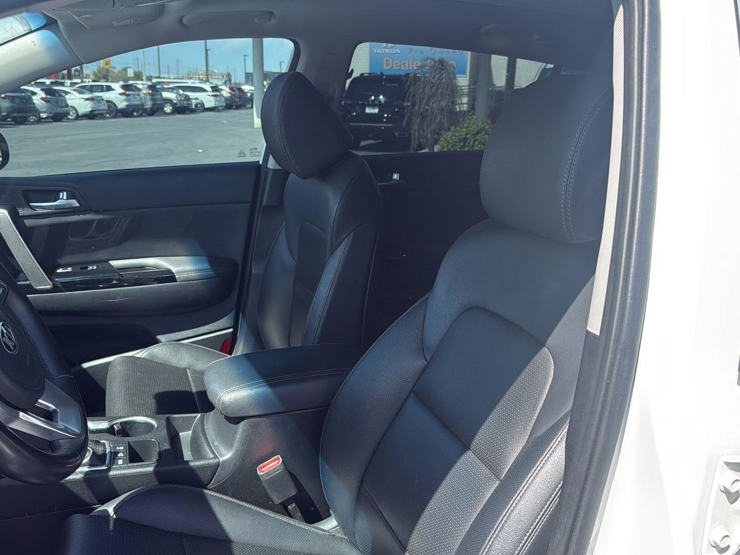 Used 2022 Kia Sportage EX image 15