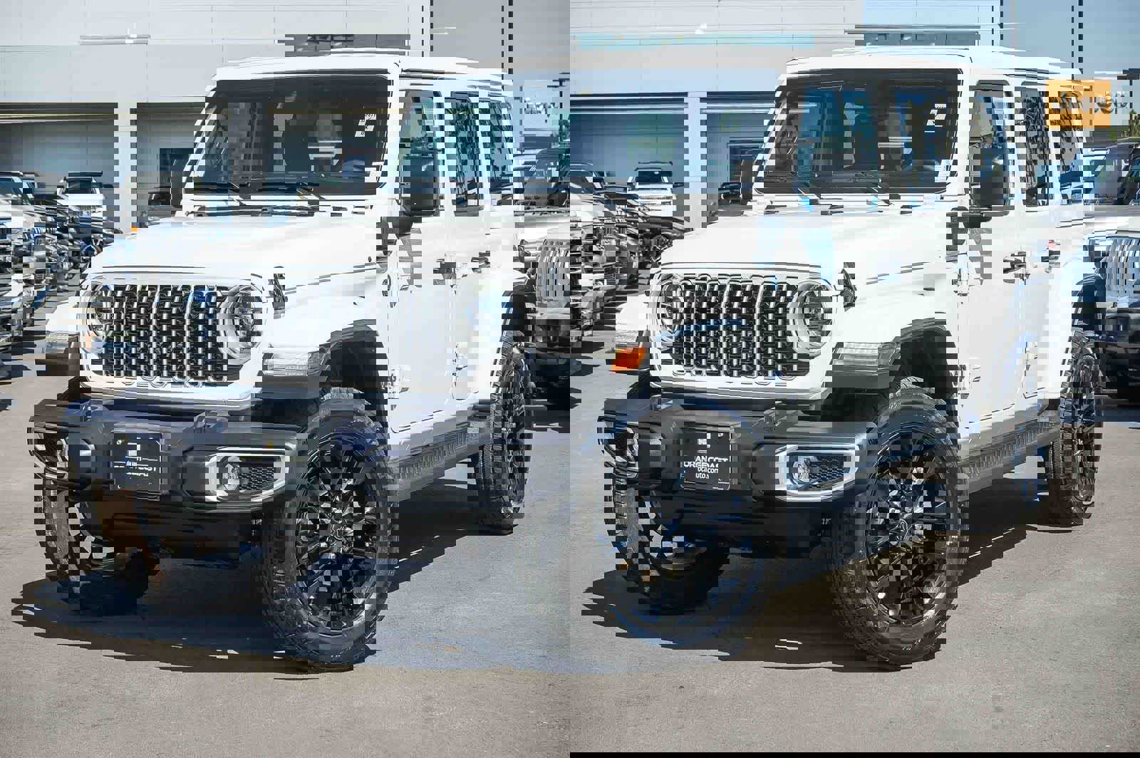 Used 2025 Jeep Wrangler Sahara image 1