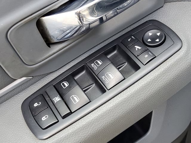 Used 2019 RAM 1500 Classic Warlock AWD/4WD image 18