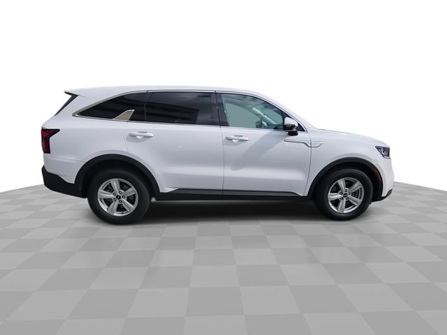 Used 2022 Kia Sorento LX image 9
