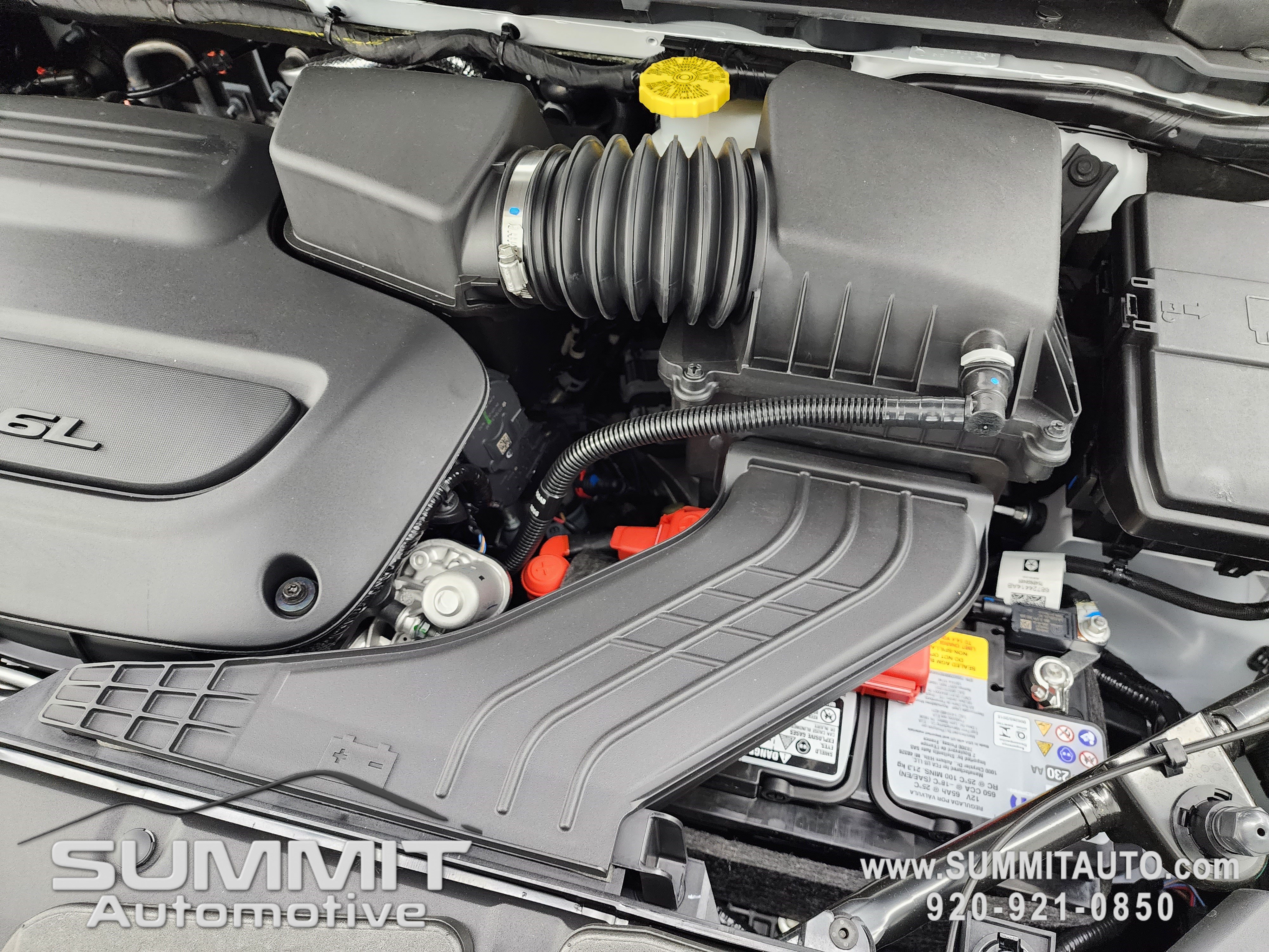 New 2027 Chrysler Pacifica Select w/ Family Tech Group AWD/4WD image 18