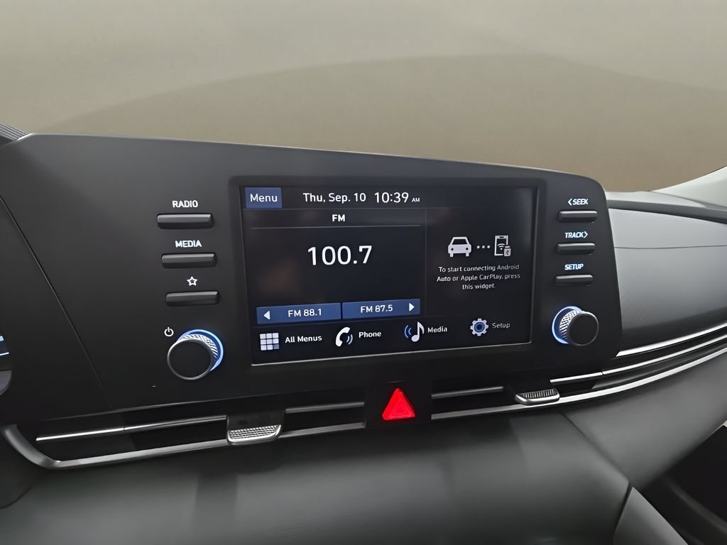 New 2026 Hyundai Elantra SE FWD image 25