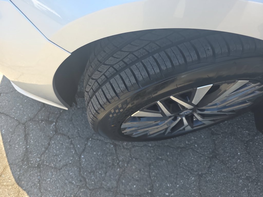 Used 2024 Nissan Altima 2.5 SV FWD image 25