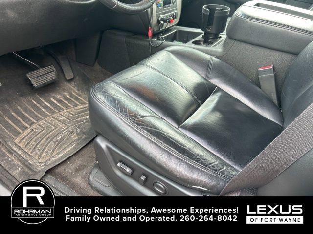 Used 2014 Chevrolet Suburban LT image 10