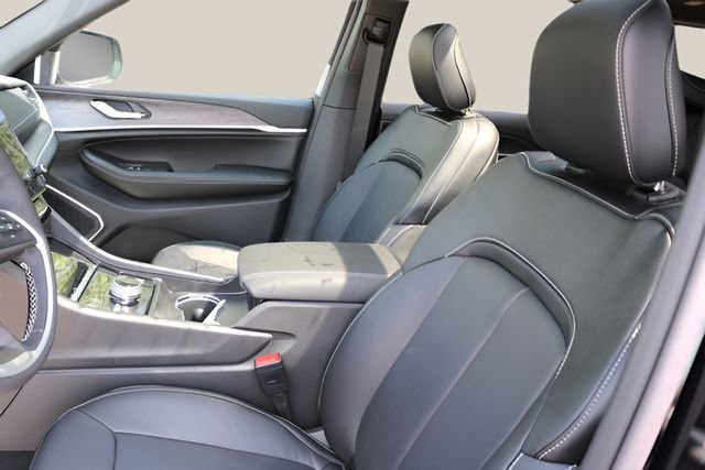 New 2026 Jeep Grand Cherokee Limited Reserve image 12