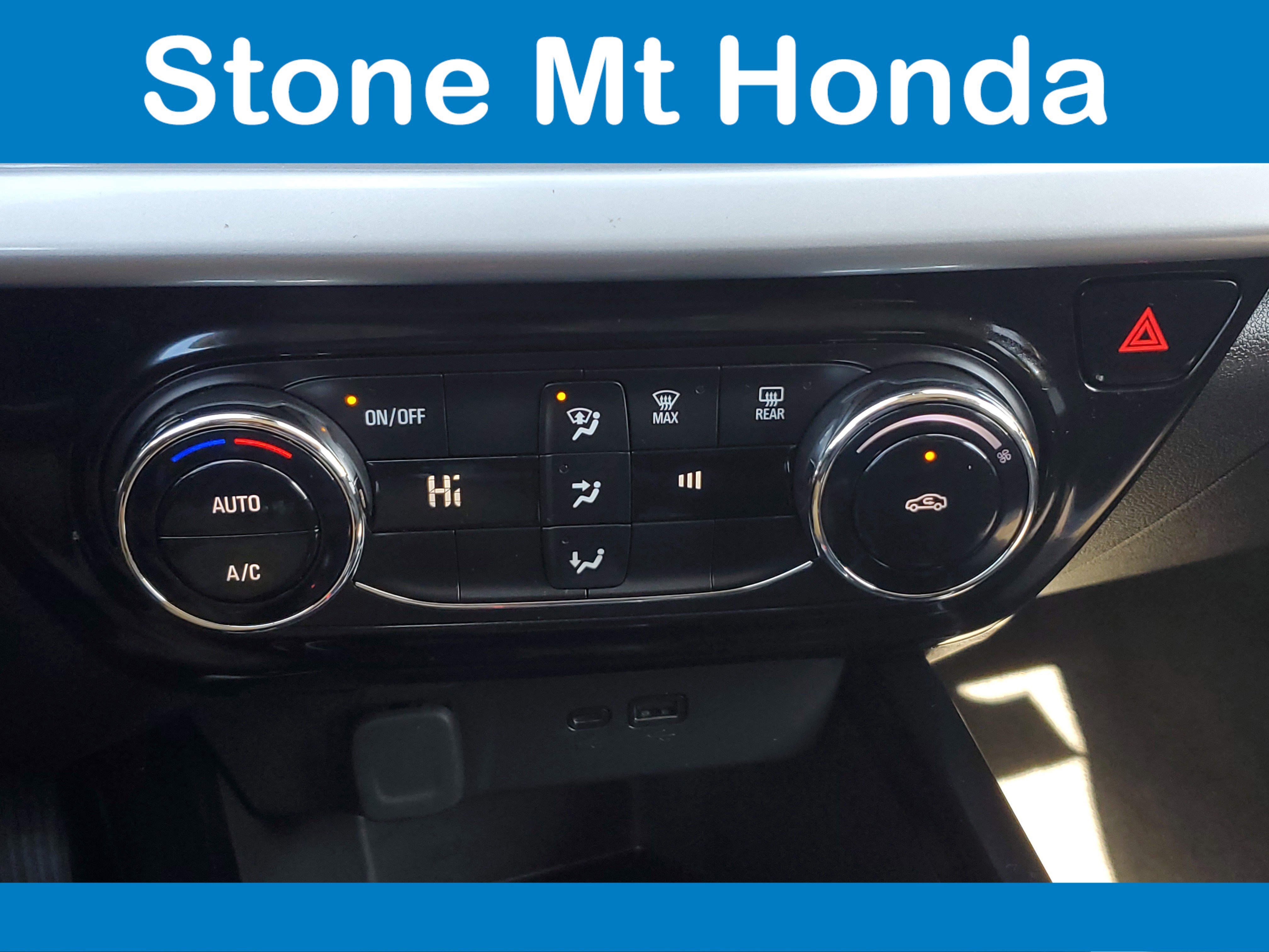 Used 2024 Chevrolet Trax LT image 28