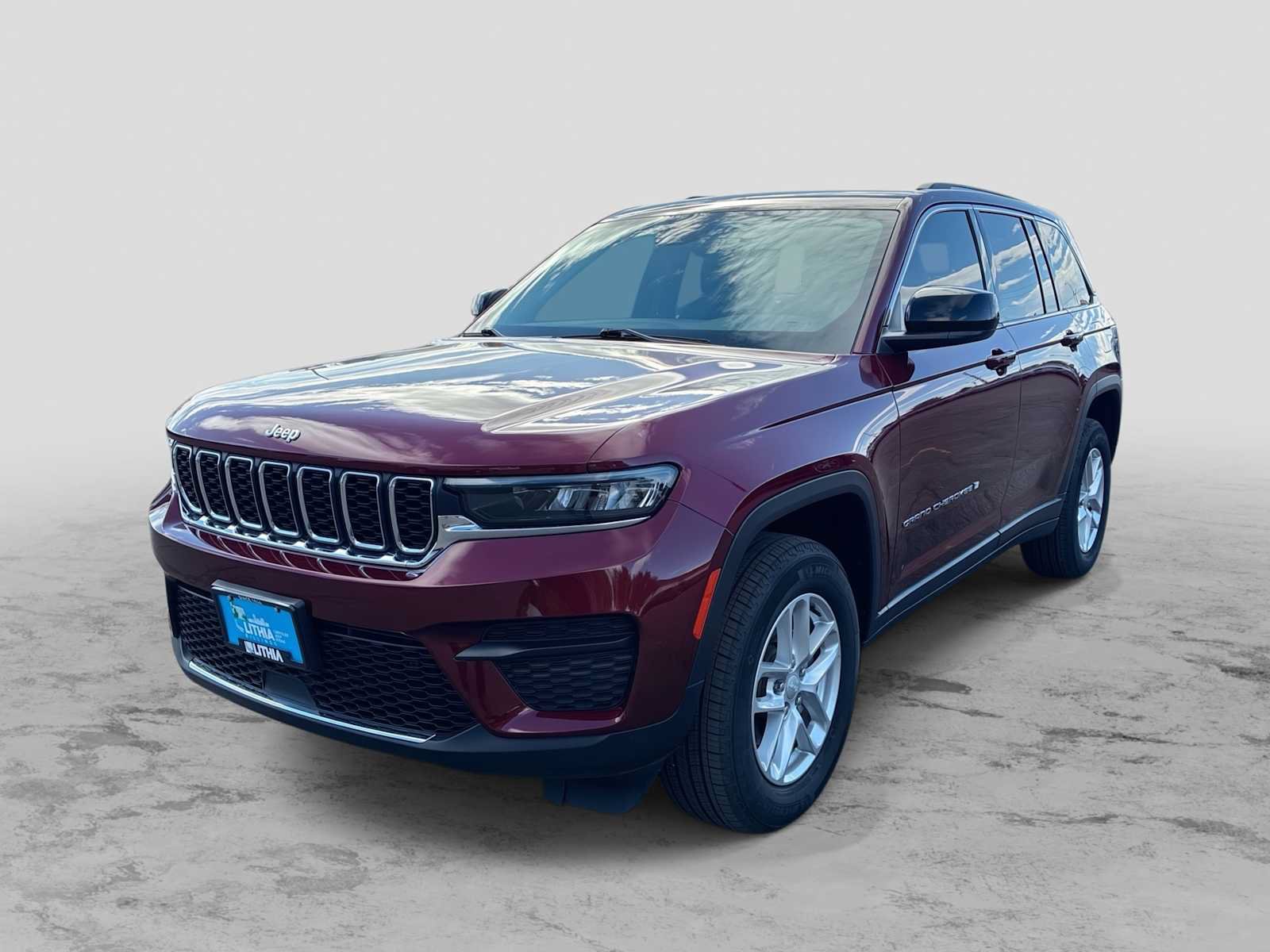 Used 2023 Jeep Grand Cherokee Laredo w/ Luxury Tech Group I