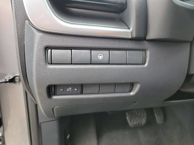 Used 2021 Nissan Rogue SV FWD image 26