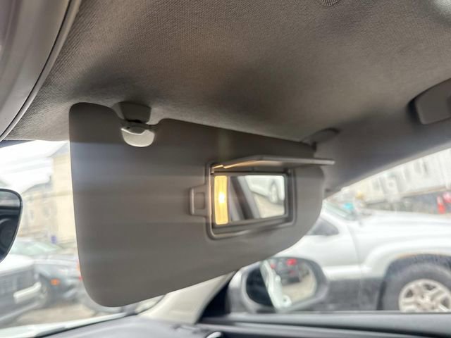 Used 2023 Volvo XC40 B5 Plus w/ Driver Assist Package image 30