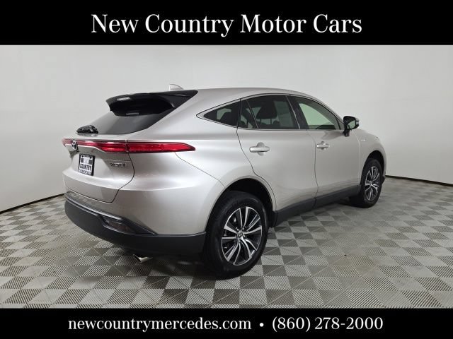 Used 2021 Toyota Venza LE AWD/4WD image 10