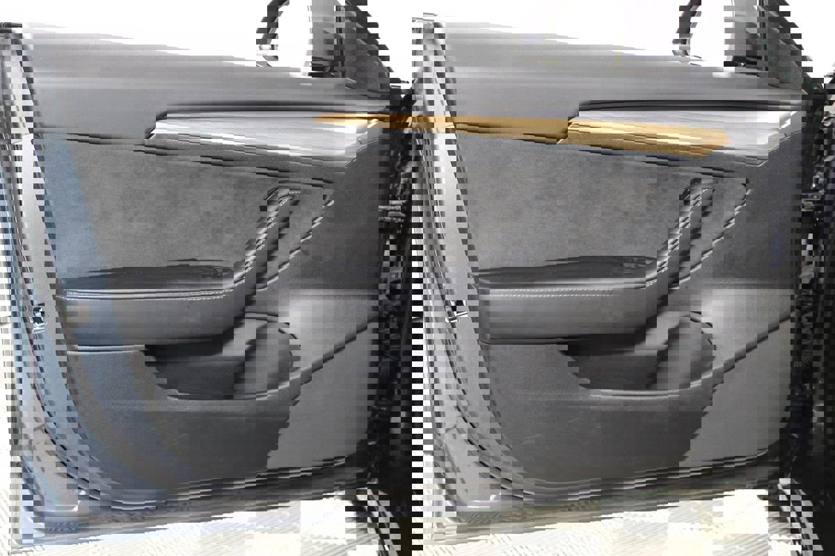 Used 2022 Tesla Model 3 Performance image 7