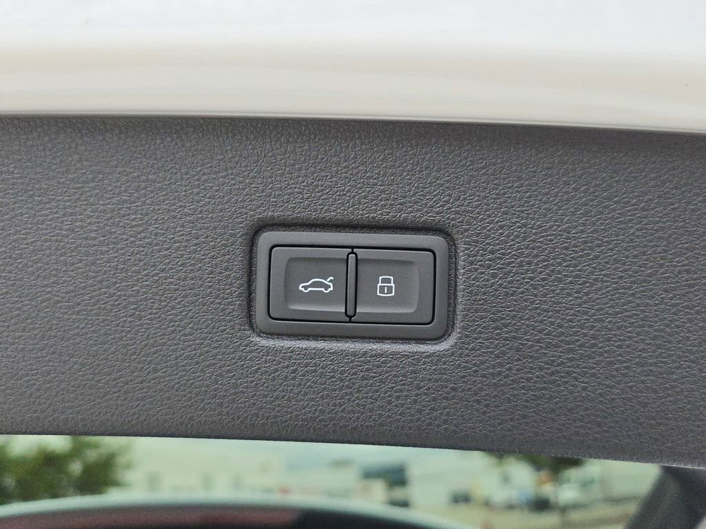 New 2026 Audi Q7 3.0T Premium Plus image 14