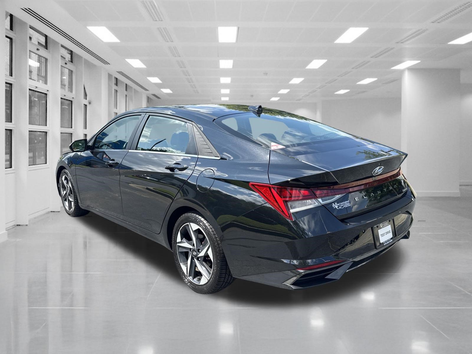 Used 2023 Hyundai Elantra Limited FWD image 7