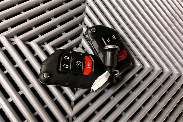 Used 2023 Jeep Wrangler Unlimited Sahara w/ Cold Weather Group image 11