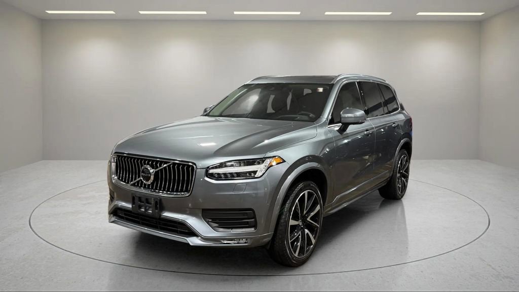 Used 2020 Volvo XC90 T6 Momentum w/ Protection Package image 16