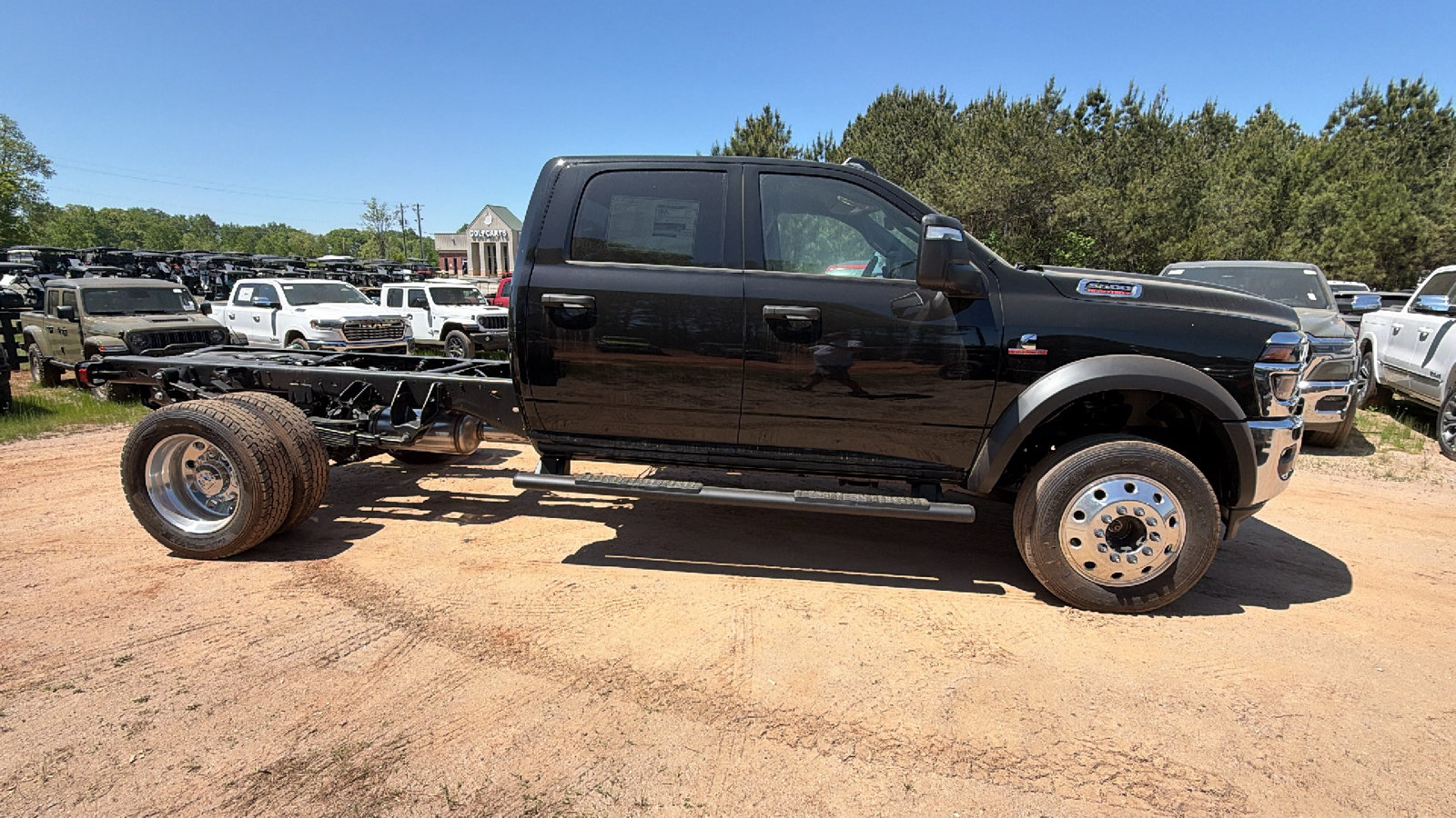 New 2026 RAM 5500 Tradesman w/ Chrome Appearance Group AWD/4WD image 7