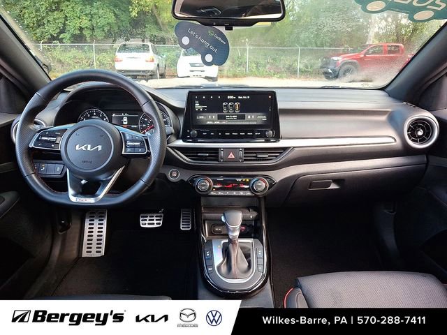 Used 2022 Kia Forte GT w/ GT2 Package image 11