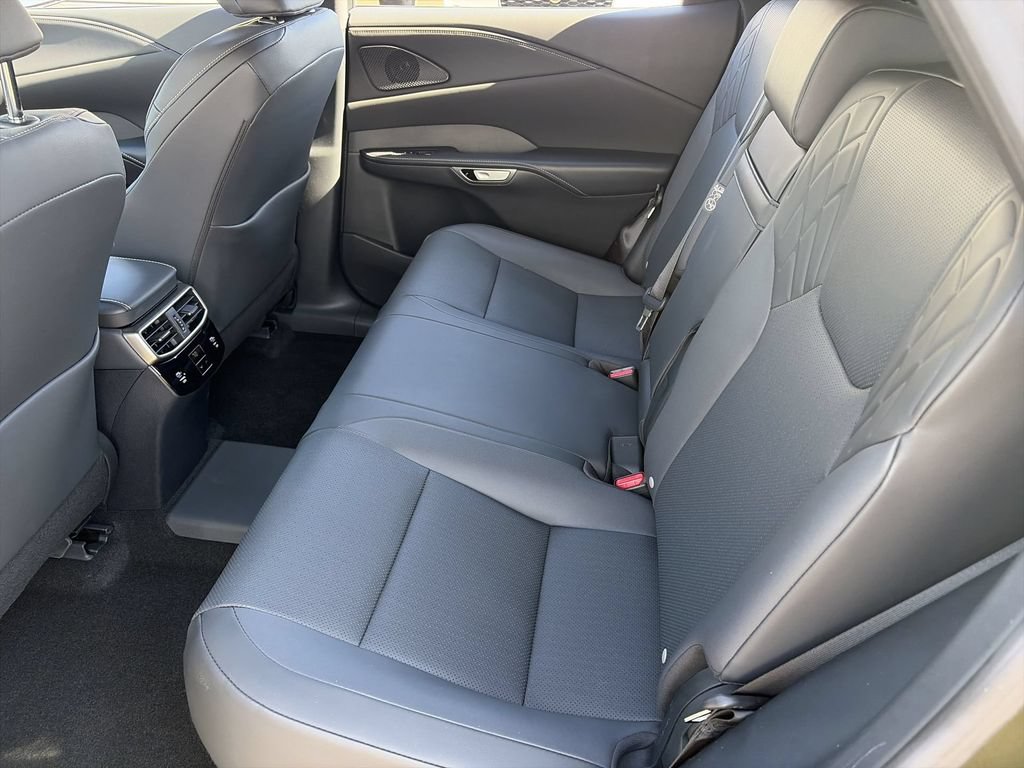 Used 2026 Lexus RX 450h AWD w/ Convenience Package image 33