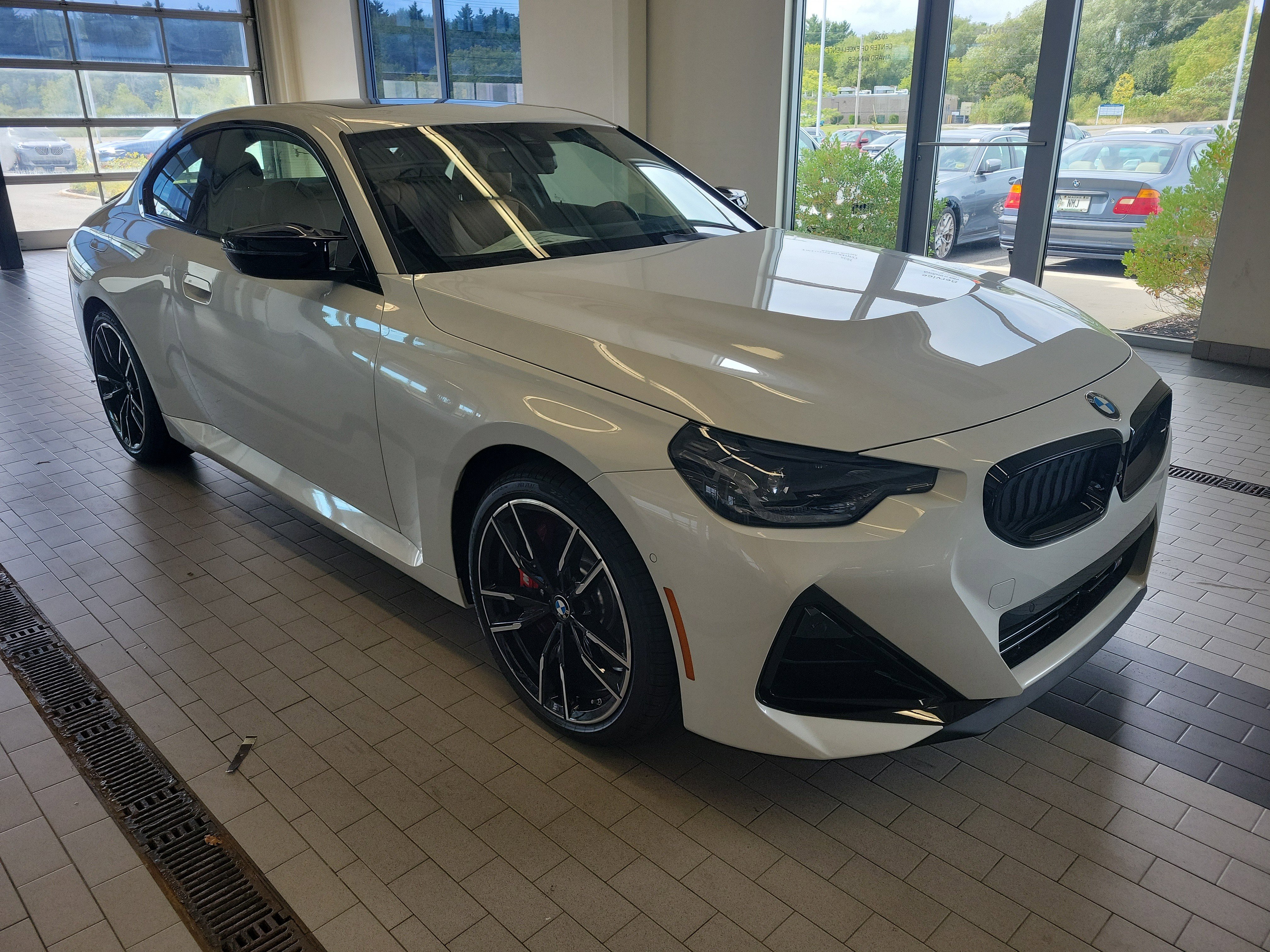 Used 2025 BMW M240i xDrive Coupe w/ Premium Package image 3