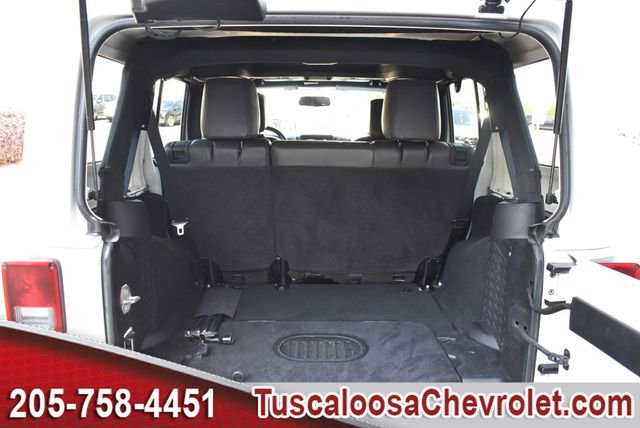 Used 2015 Jeep Wrangler Unlimited Sahara w/ Katzkin Premium Leather Group image 9