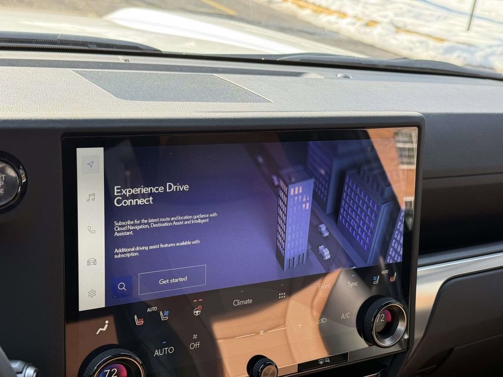 Used 2024 Lexus GX 550 w/ Accessory Package (Z1) image 11